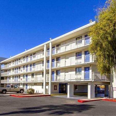 Phoenix Inn Εξωτερικό φωτογραφία