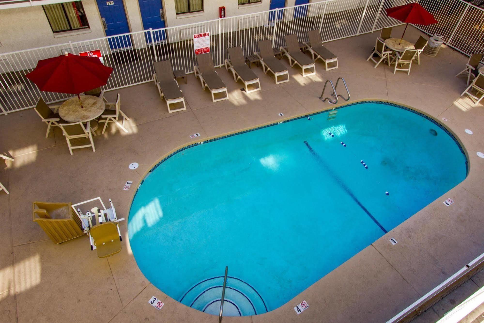 Phoenix Inn Εξωτερικό φωτογραφία