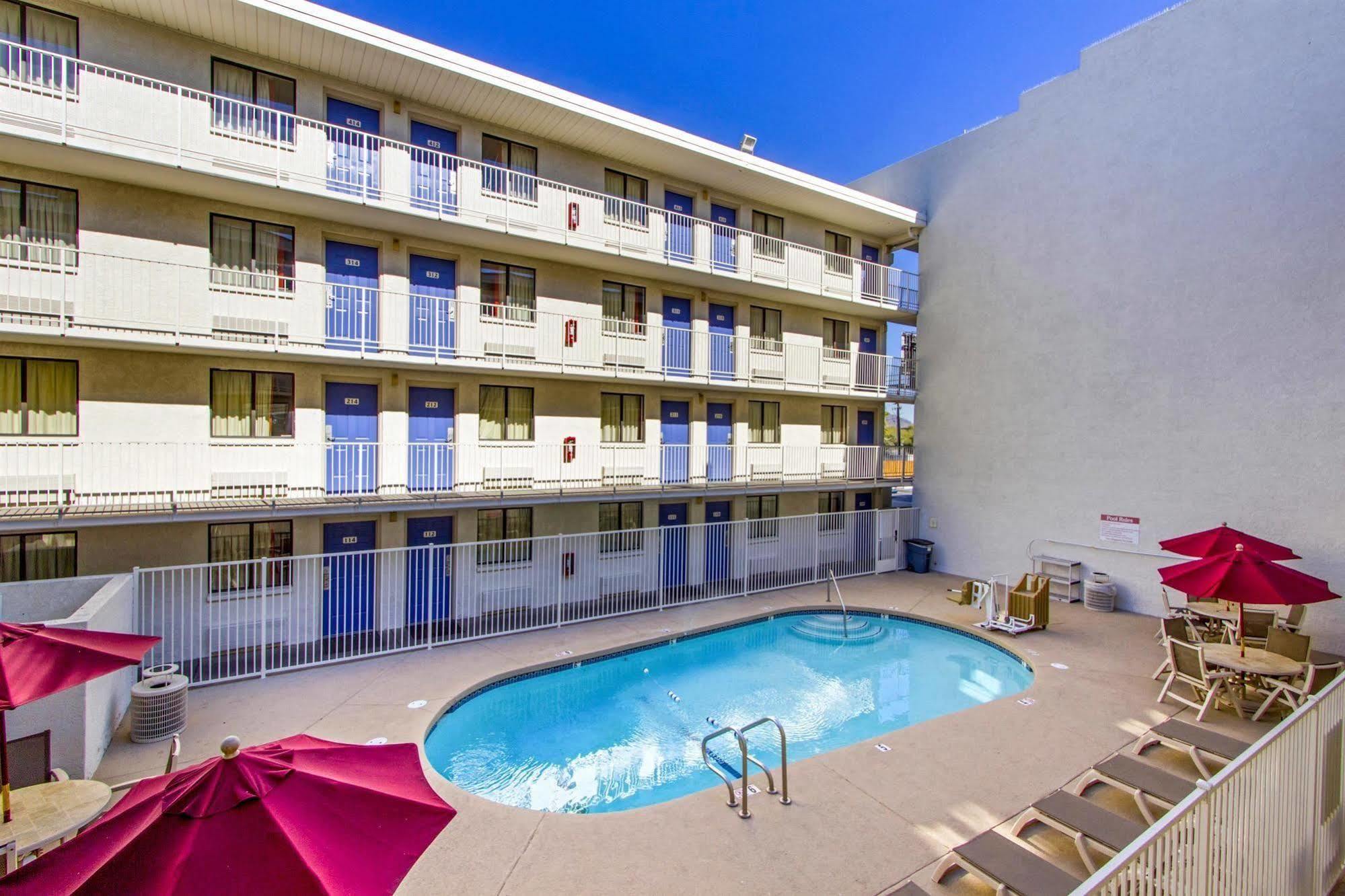 Phoenix Inn Εξωτερικό φωτογραφία